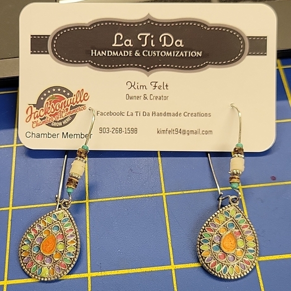 la Ti Da Handmade Creations Jewelry - Silver Tone Dangle Earrings Color Tear Drop